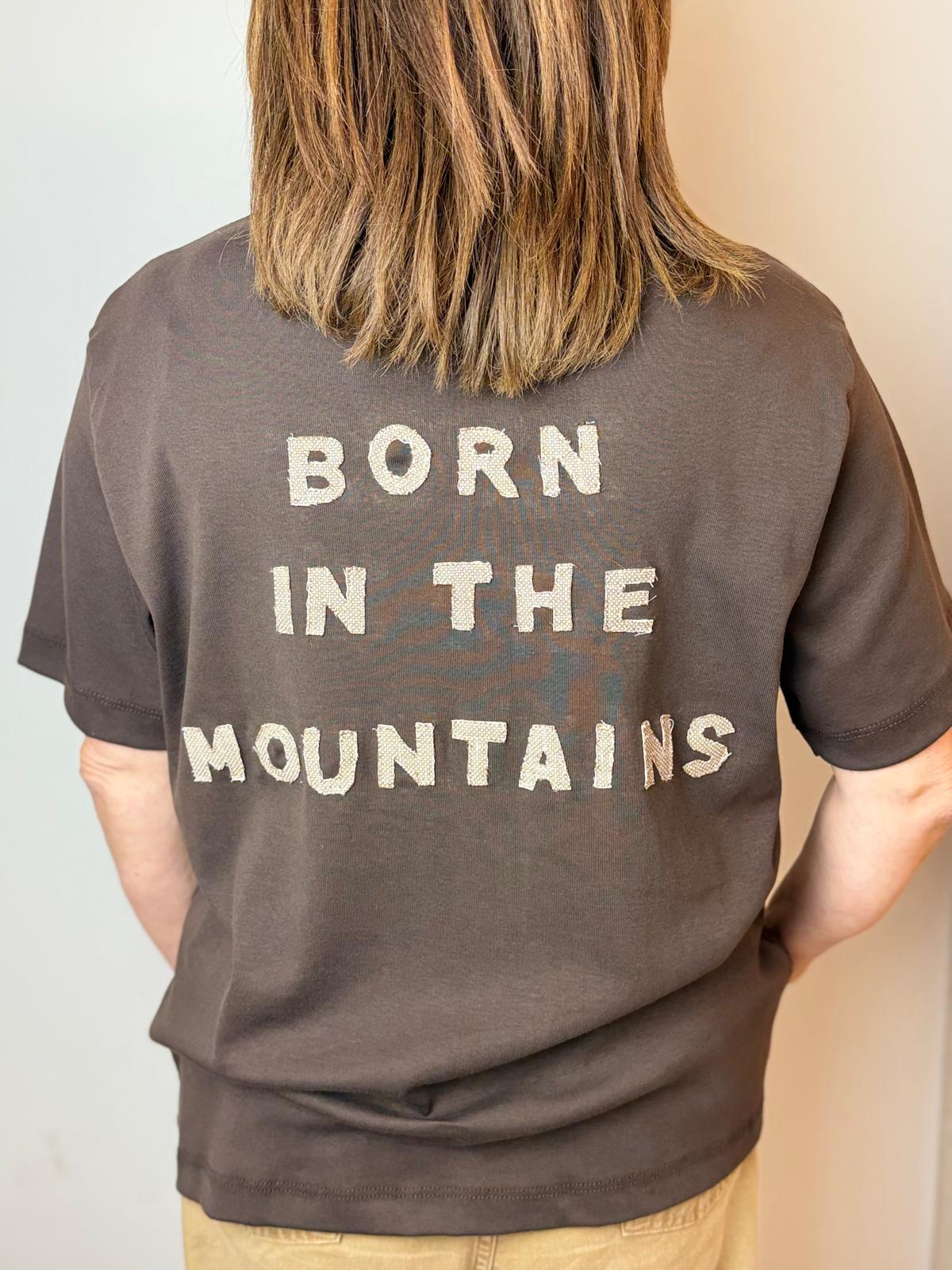 T-shirt Boxy fit Born in the Mountains Donna - immagine 12