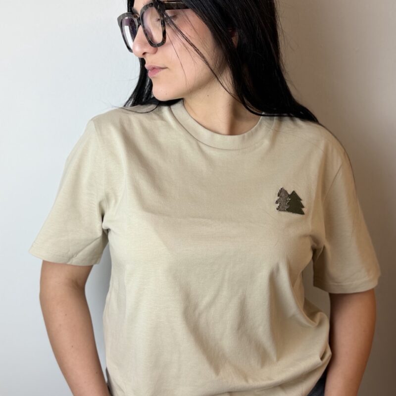 T-Shirt Unisex Born in the Mountains Desert Storm